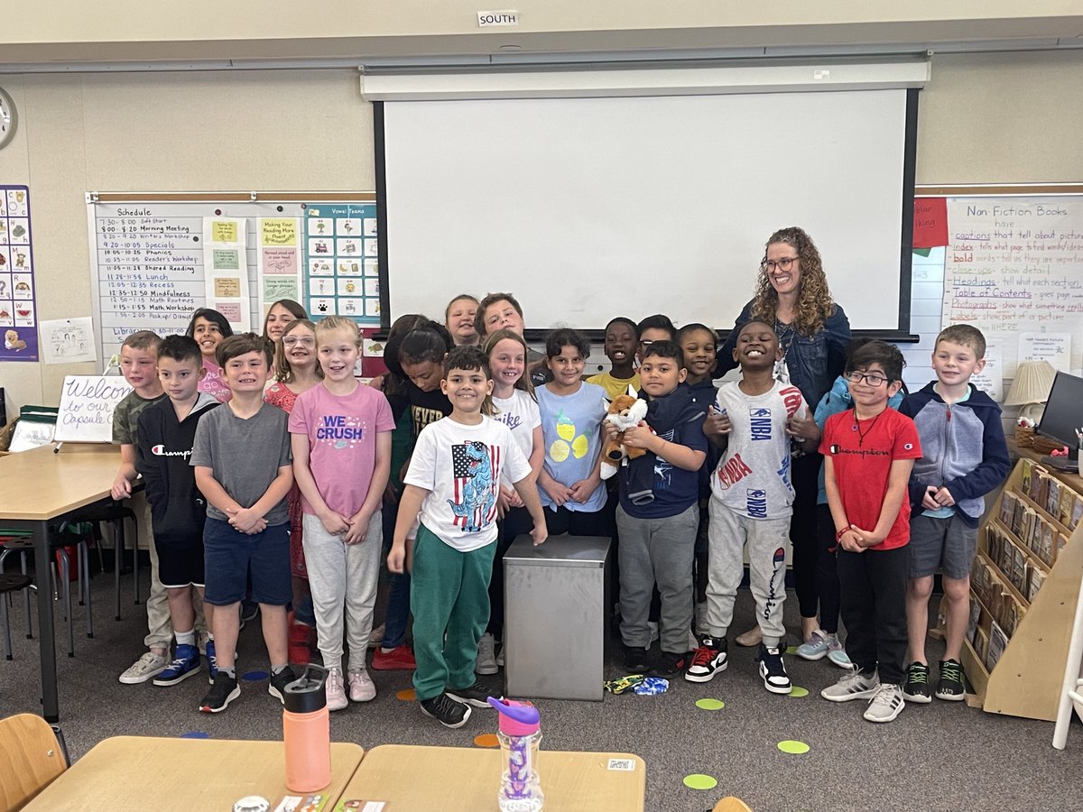 hsefoundation's tweet photo. Today HSEF attended the SCE Time Capsule Celebration! This Fall 2021 HSEF grant project involved Mrs.Gropp’s second grade class creating a time capsule to remember this unique time in history.

To learn more about this and other HSEF grant projects, visit: https://t.co/Sy8ShxCJVs https://t.co/VfotpHe880