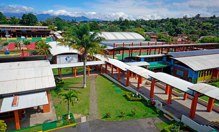 Pidal8A's tweet photo. Siguiendo lo sucedido del Colegio Sek les felicito a los padres por lo logrado.

Fue vergonzoso todo lo que sucedió pero ahora es el momento de pensar en sus hijos y que puedan continuar con el estudio.

Es tiempo de poner la casa en orden.

Fuerza  para todos💪

@PadresSekpy https://t.co/GubxA4UagM