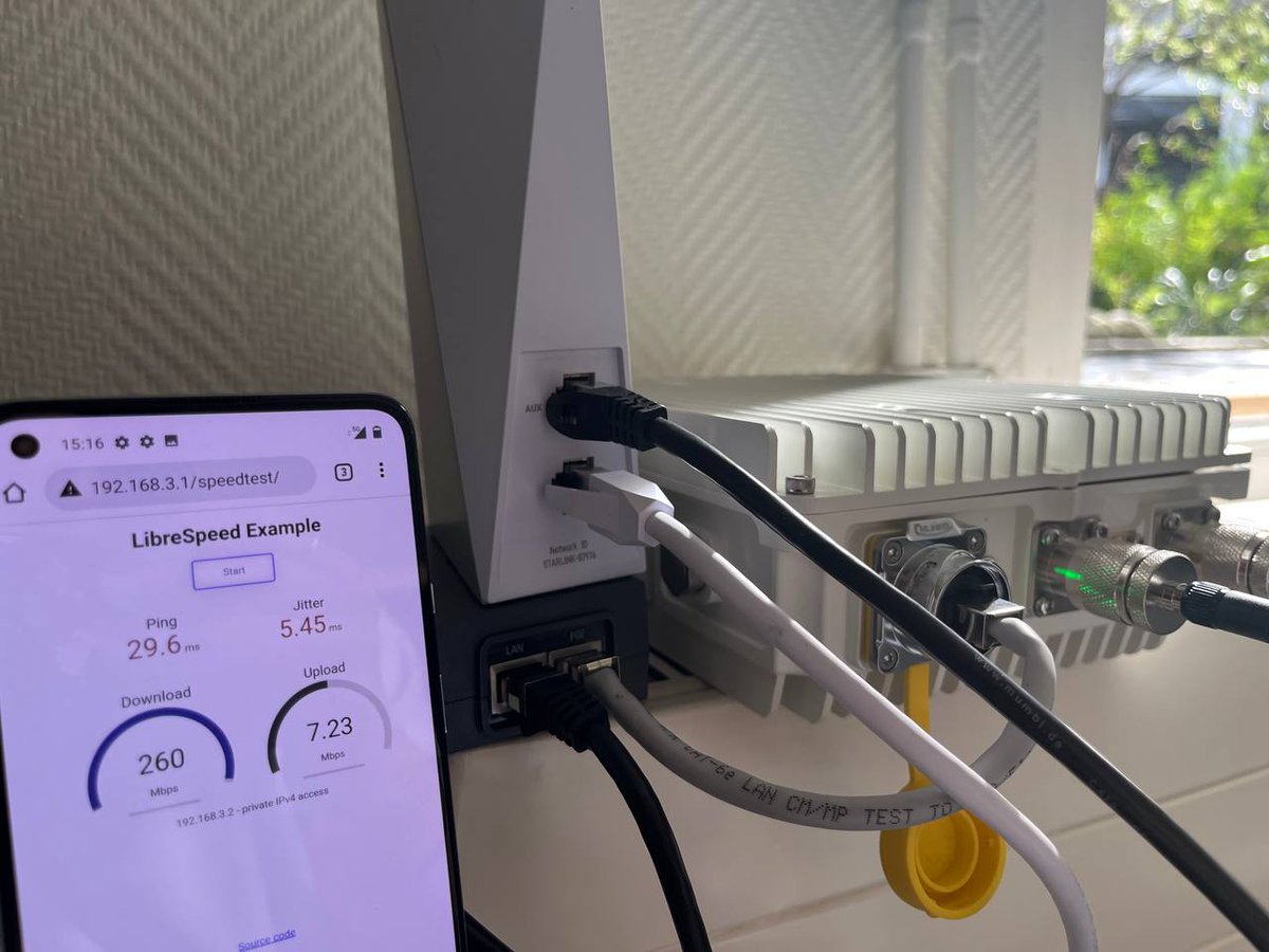 smetsjp's tweet photo. Essai 4G/5G de l'Open Radio System (ORS) avec @SpaceX #Starlink en réseau d'amenée.
185/260 Mbps de débit Internet, 49 ms de latence, plug-and-play. Avec @Rapid_Space, il n'y a plus de zones blanches.
Made in 🇫🇷 #FullyOpen
https://t.co/aYjy4k3Vzj https://t.co/b7bNNnMJEZ