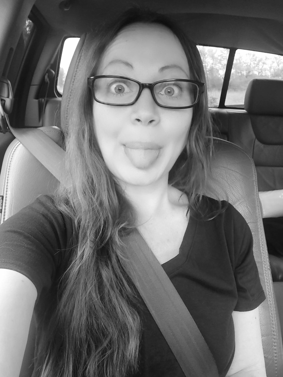 Yenizel77's tweet photo. Have a blessed day everyone!
#blessedbe #love #universalhug #goofy #witchypsychicchic #lol https://t.co/CGEK05XMaj
