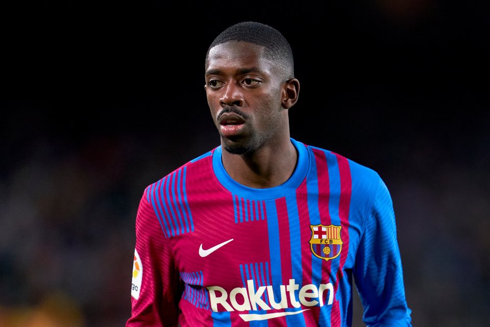 TheArtificialGG's tweet photo. Ousmane Dembélé has received contract offers from #Barcelona and #PSG.

PSG’s contract offer is much more appealing but he is waiting for Chelsea’s stance before making his decision. #CFC https://t.co/3u6HqXz5mN