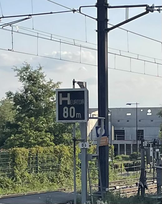 jyds69's tweet photo. Bébé ? Je trouve ça un peu familier 😅😂 https://t.co/0fYRaH5Fhz