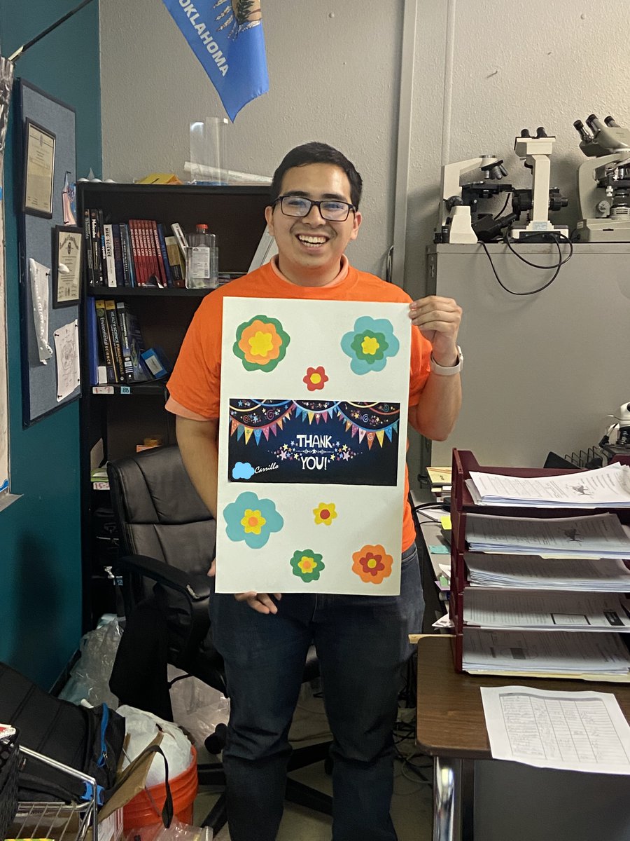 dsahsokc's tweet photo. Teachers Appreciation week last Friday's activity was sending huge thank you cards to teachers. Juniors and Seniors surprised our teachers. Thank you all teachers. #disciplined #organized #vigorous #education https://t.co/90xiEQGpMR