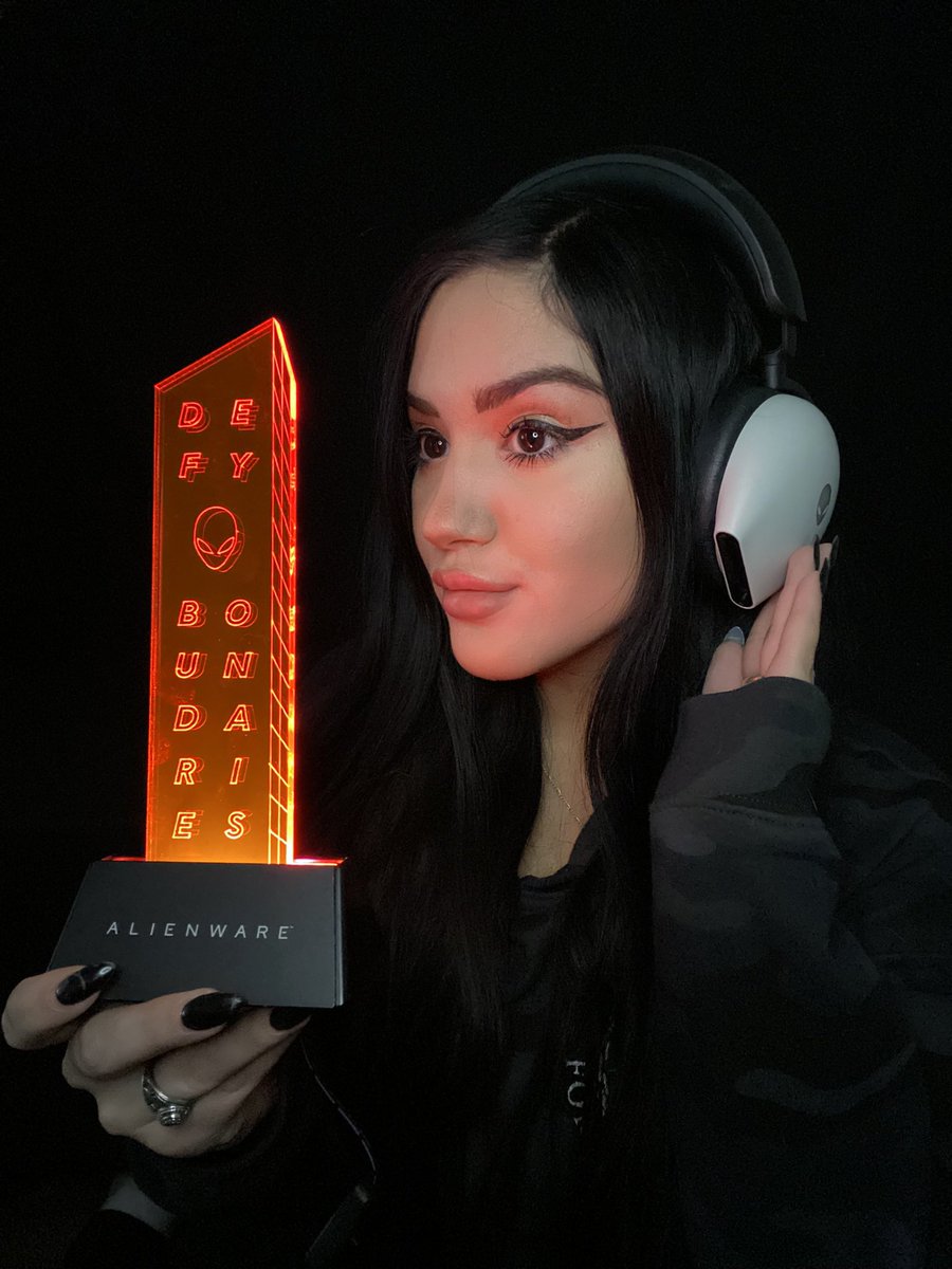 kelsiplays's tweet photo. Introducing the new @alienware WIRELESS gaming headset &amp; new Alienware Defy Boundaries game experience from @intelgaming ! A mobile &amp; web experience where you #ExploreAlienware &amp; win prizes!

Use my link to check it out now:
https://t.co/2hOqjWwzOJ

#AlienwarePartner https://t.co/cnj2Xb1XWf