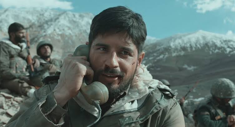 They should re-release SherShaah on big-screen. It was a powerhouse movie, great songs, amazing chemistry and charged with patriotism. Such a pity it was spent on OTT with next to nothing viewership. It’s a movie for the single screen. 250 cr+