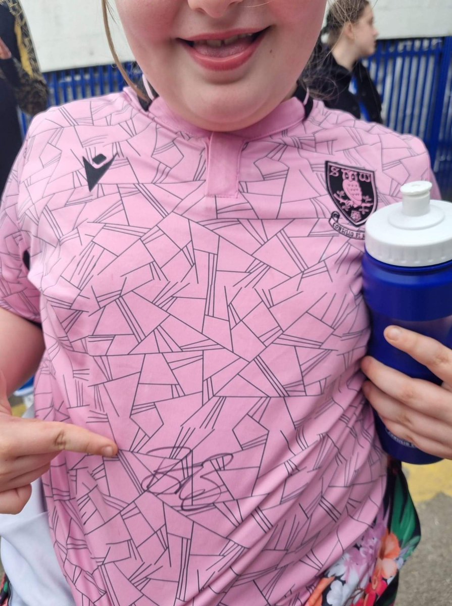 Thank you so much <a href="/bazzabannan25/">Barry Bannan</a> !! You have just made my extremely shy, 7 year old daughter very very happy. Good luck 💙