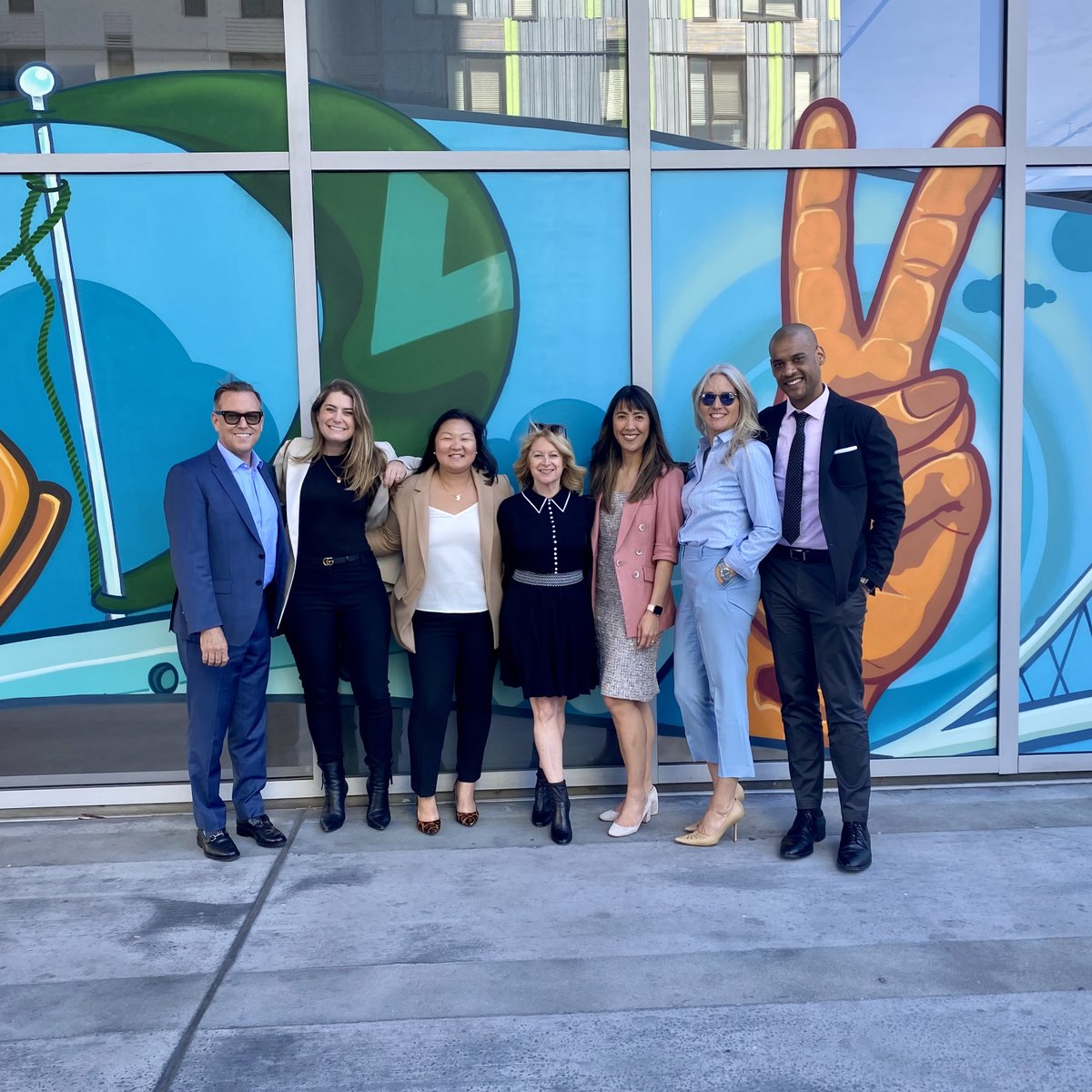 Bozzuto's tweet photo. The new mural by 1 AM SF at The Skylyne at Temescal immerses you in history, geography and culture all at once. Members of the Bozzuto leadership team were awed by this powerful piece on a recent visit and look forward to seeing the community continue to flourish. https://t.co/7kgmUFMb6k