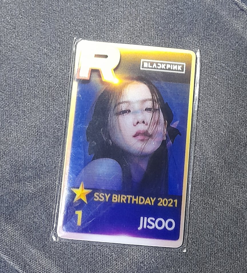 Grimgrim00's tweet photo. INTEREST CHECK

-Blackpink YG SuperStar Birthday 2021 Lenti Magnet Card
-only 20 sets worldwide

Anyone who want to collect these? Drop offers on dm

#ygsuperstar #card #blackpink #collection #Lisa #Rose #Jisoo #superstar https://t.co/7L8CH3c908