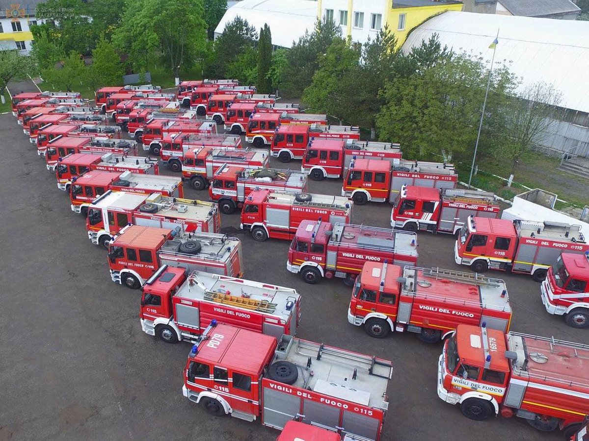 ukrainiareality's tweet photo. 45 fire trucks from #Italy arrived in #Ukraine️
The Ministry of Internal Affairs claims that the cars will be distributed among the guards of the SES of Ukraine and will serve Ukrainian rescuers instead of equipment bombed by races https://t.co/1YjZahmbGh