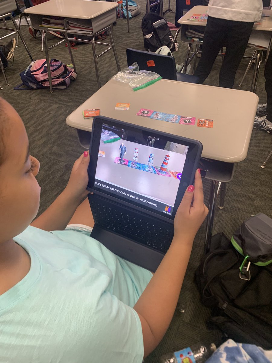 KaseyOetting's tweet photo. Science is so cool! We are kicking off our @ExploreMindLabs projects in 4th grade today! We are learning about energy and electric circuits! @Lsmithscience #YESTigers180 https://t.co/o7S7KZGIeO
