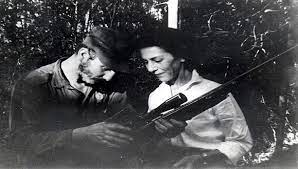 PCPE_Comunista's tweet photo. #TalDíaComoHoy nace Celia Sánchez Manduley, guerrillera y heroína cubana.  Primera mujer que ocupó la posición de soldado combatiente en las filas del Ejército Rebelde y la principal promotora de la creación del pelotón femenino conocido como "Las Marianas". 
#PCPE https://t.co/LugwoQ0tdx