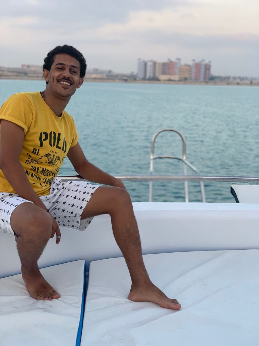 LaSh3bo's tweet photo. تعديل الغلط بالأفعال احلى من كلمة اسف."💛 https://t.co/Qnj2mLzNsG