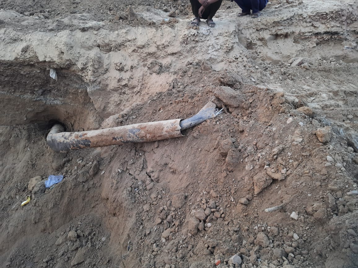 VineetM999's tweet photo. @CeoNoida @dmgbnagar @UppclChairman @myogioffice @myogiadityanath
Tough times for students and residents without electricity from last 5 hours in Eldeco Aamantran society , sector 119 , Noida. Cable cut by JCB and no restoration and respite by authority. Please respond. https://t.co/I2PhkTqUpD