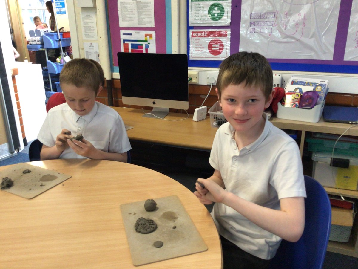 MissMason5M's tweet photo. What an amazing Ancient Greece experience day! 
@YsgolEmmanuel
 #historymakers #AmbitiousCapableLearners https://t.co/Mbo2te25r3