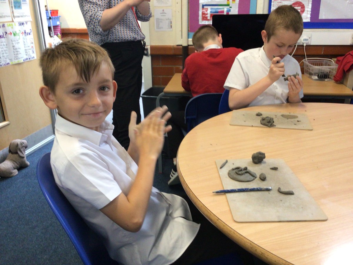 MissMason5M's tweet photo. What an amazing Ancient Greece experience day! 
@YsgolEmmanuel
 #historymakers #AmbitiousCapableLearners https://t.co/Mbo2te25r3