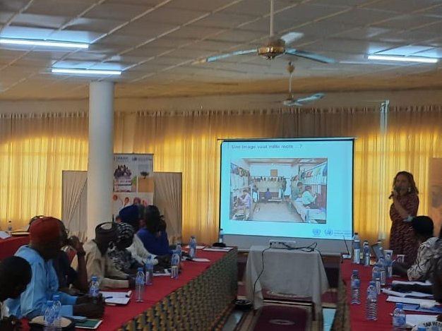 ONU_Droits_BRAO's tweet photo. In partnership with @UNODC and in collaboration with the Observatoire Migrants en Detresse we are organising from 9 to 10 May in Niamey a workshop to train #migrants on how to use and enforce their #humanrights. 
@UNODCROSEN
#protection4migrants #PROMIS #Niger https://t.co/C2Cs0a85Is