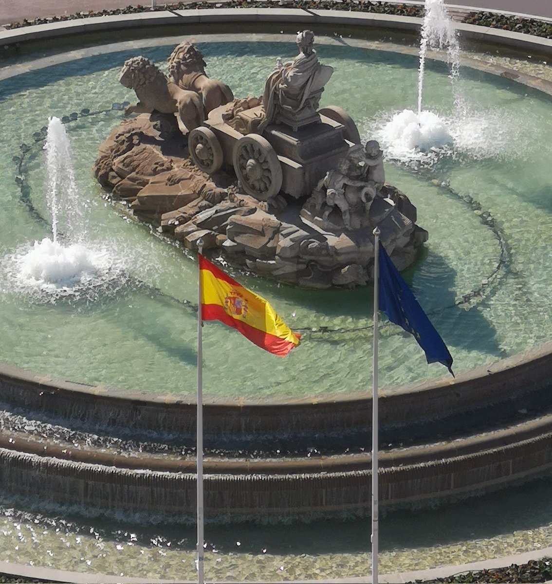 ADESyD2011's tweet photo. #9DeMayo2022: #DíadeEuropa para seguir ensalzando sus #valores y avanzando en sus #objetivos comunes.
#UnidaEnLaDiversidad
#DefensaImporta
#DefenceMatters @vonderleyen @eucopresident @Europarl_EN
@parlamentoUE
#PESC #CFSP
#PCSD #CSDP
#WeAreEuropeans
@ADESyD2011 @SWIIS2011 https://t.co/bdSCSKN38z