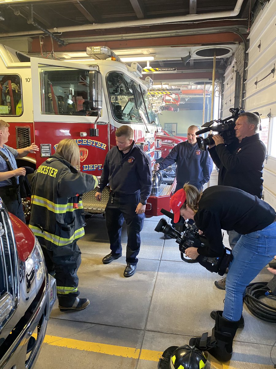 Jesse Grossi (@jessgrossi) on Twitter photo What a crew ! <a href="/jenyp/">Capturegirl</a> <a href="/ErikaWCVB/">Erika Tarantal</a> <a href="/gloucesterfire/">Gloucester Fire Dept</a> #richward - “Day in the Life “ - coming soon on <a href="/Chronicle5/">WCVB Chronicle</a> #WCVB What a crew ! <a href="/jenyp/">Capturegirl</a> <a href="/ErikaWCVB/">Erika Tarantal</a> <a href="/gloucesterfire/">Gloucester Fire Dept</a> #richward - “Day in the Life “ - coming soon on <a href="/Chronicle5/">WCVB Chronicle</a> #WCVB
