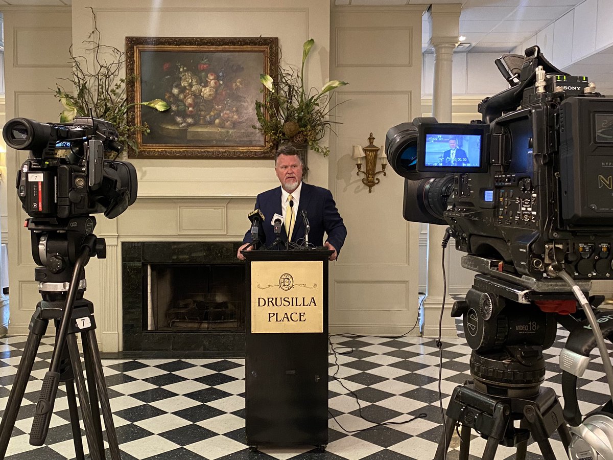 taylorqd25's tweet photo. @LCTCSpresident giving remarks at the #BatonRougePressClub about the work @golctcs colleges are doing to address the state’s #WorkforceDemands by training Louisiana adults in high value, short term programs. #MJFosterPromise https://t.co/LQkdv3D5iD