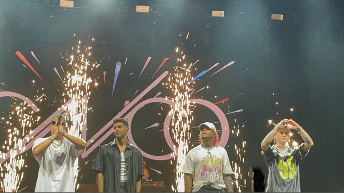 cncotravieso's tweet photo. you always and forever ❤️‍🩹✨ https://t.co/hfKCHvoSX8