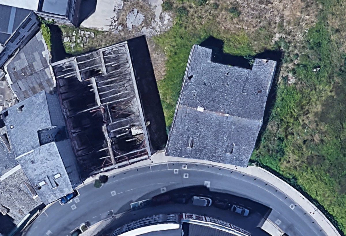 Zoning curved roads in Cities: Skylines be like: