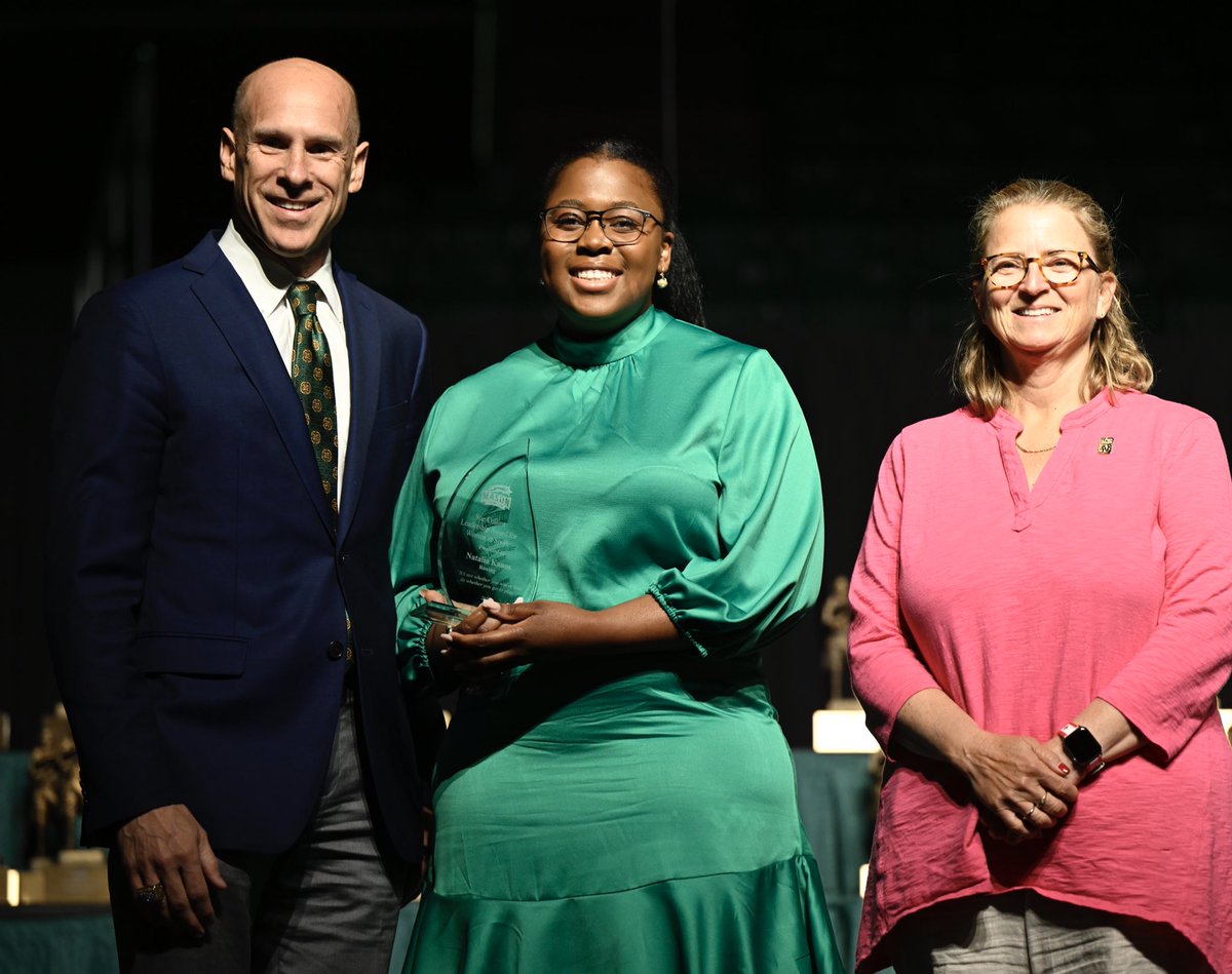 MasonAthletics's tweet photo. The 2022 Sue Collins Leadership Award for Women in Sport goes to…

Natalia Kanos of @MasonRowing!

#MasonGGC https://t.co/ombOXGpOnU