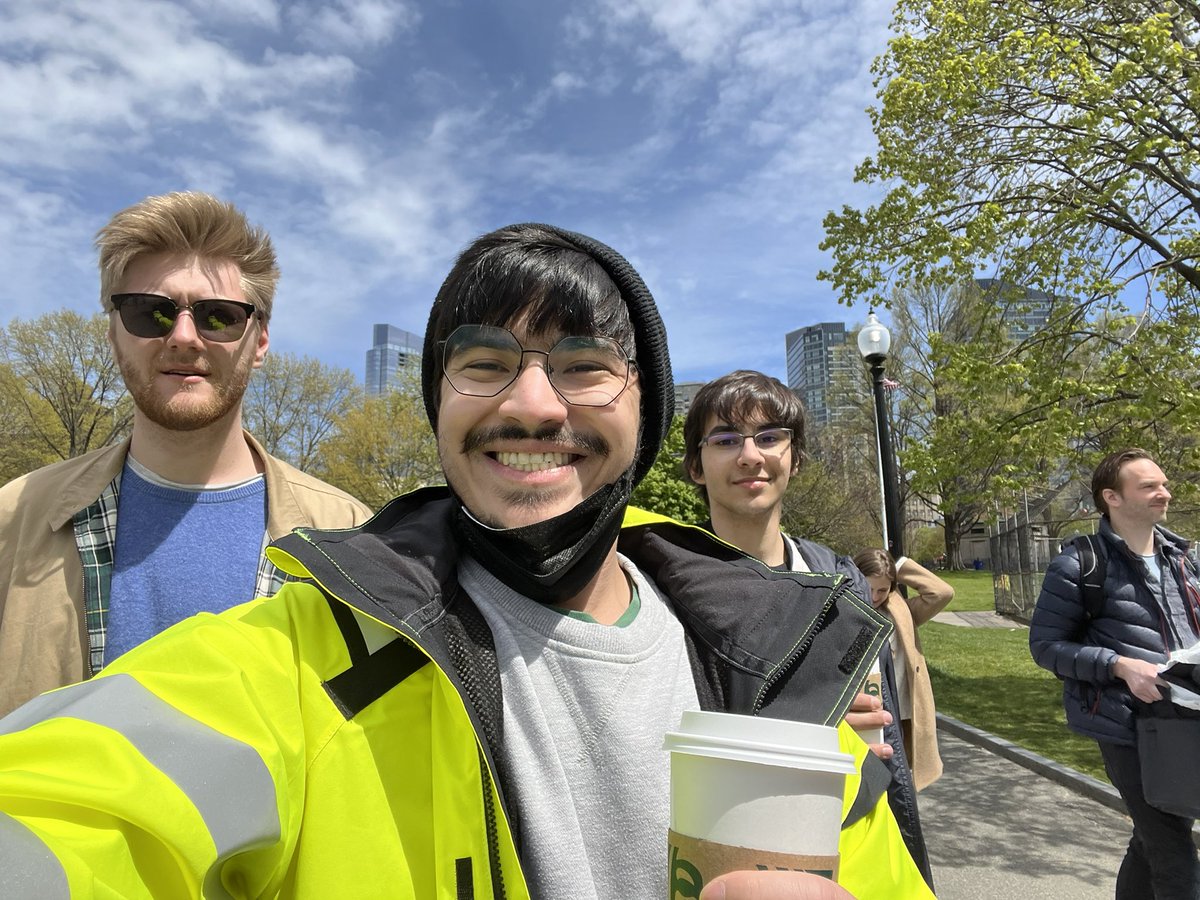 AnnoyingDroid's tweet image. needed this weekend. saw a lot of people I haven't seen in a while and met a lot of people for the first time irl. love all yall to death and thanks for the awesome vacation 💚