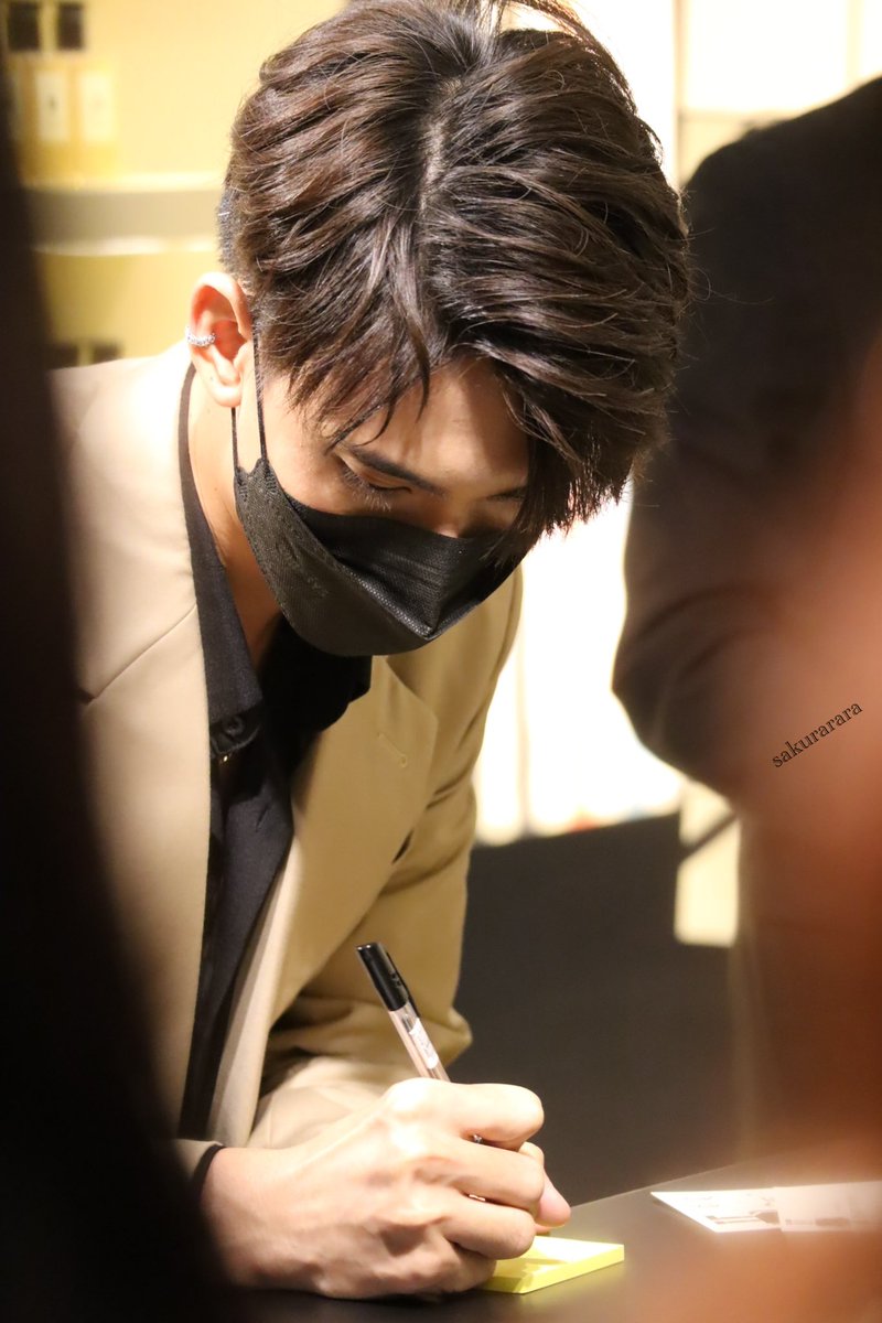 sakura0409skr's tweet photo. Beautiful is a word for First🥺🥺
@firstfh5 
#JoMalonexJaFirst 
#First_Chalongrat 
#รักแรกของเฟริสท์ https://t.co/ht4I7HPqdU
