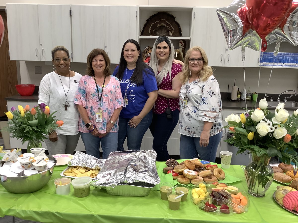 MPElemSchool's tweet photo. MPE PTA Volunteer Luncheon. Thank you PTA, we appreciate the countless hours and task you accomplish for all our MPE Panthers. We love you. #MPEPTA @MPElemSchool @thspig #MPEweareone #MPEweare1 @MrsPalestina @MsKarlaSanchez1 https://t.co/BtPFPrgsh1
