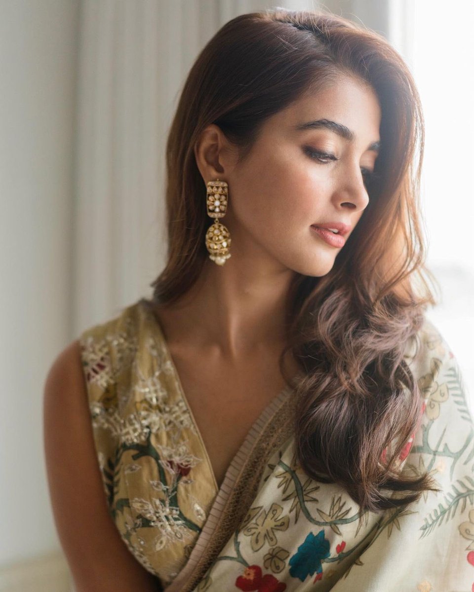 hegdepooja's tweet photo. Bliss https://t.co/XY0TZg9q5G
