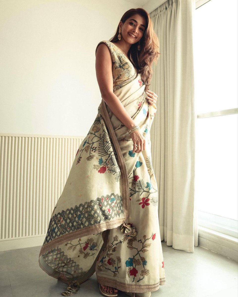 hegdepooja's tweet photo. Bliss https://t.co/XY0TZg9q5G