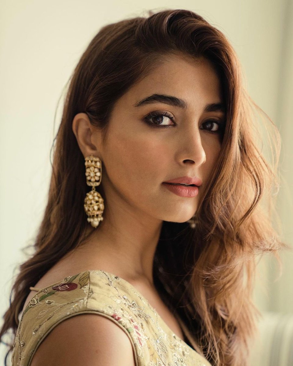 hegdepooja tweet picture