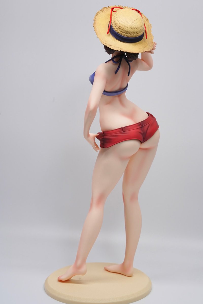 漫画『女主任・岸見栄子』より見栄子営業先でムチッと海水浴ver.完成品フィギュア(ダイキ工業)各ショップさんにて好評発売中❤️ 巨尻ぃッ‼️ 