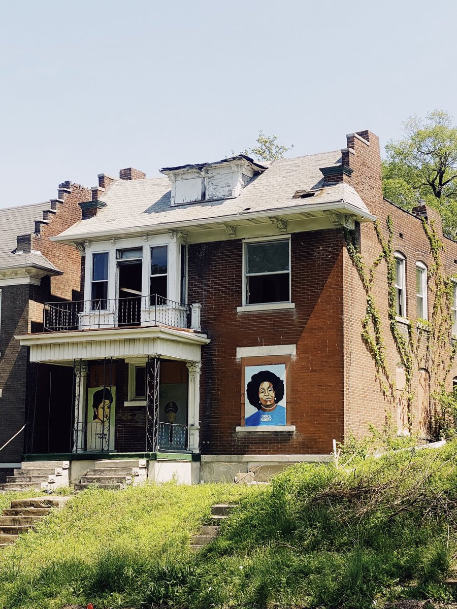 janae_brittney's tweet photo. I think my hometown STL shows the beauty of taken something abandon and turning it into beautiful art. Idk why I love these homes.
Shot on @Apple #iphone11plus https://t.co/0ayh1jmgTm