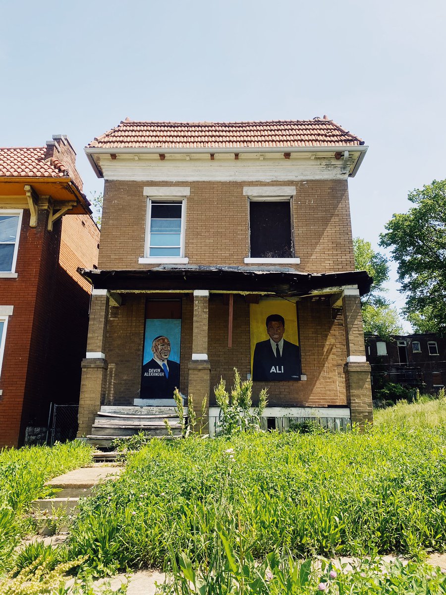 janae_brittney's tweet photo. I think my hometown STL shows the beauty of taken something abandon and turning it into beautiful art. Idk why I love these homes.
Shot on @Apple #iphone11plus https://t.co/0ayh1jmgTm