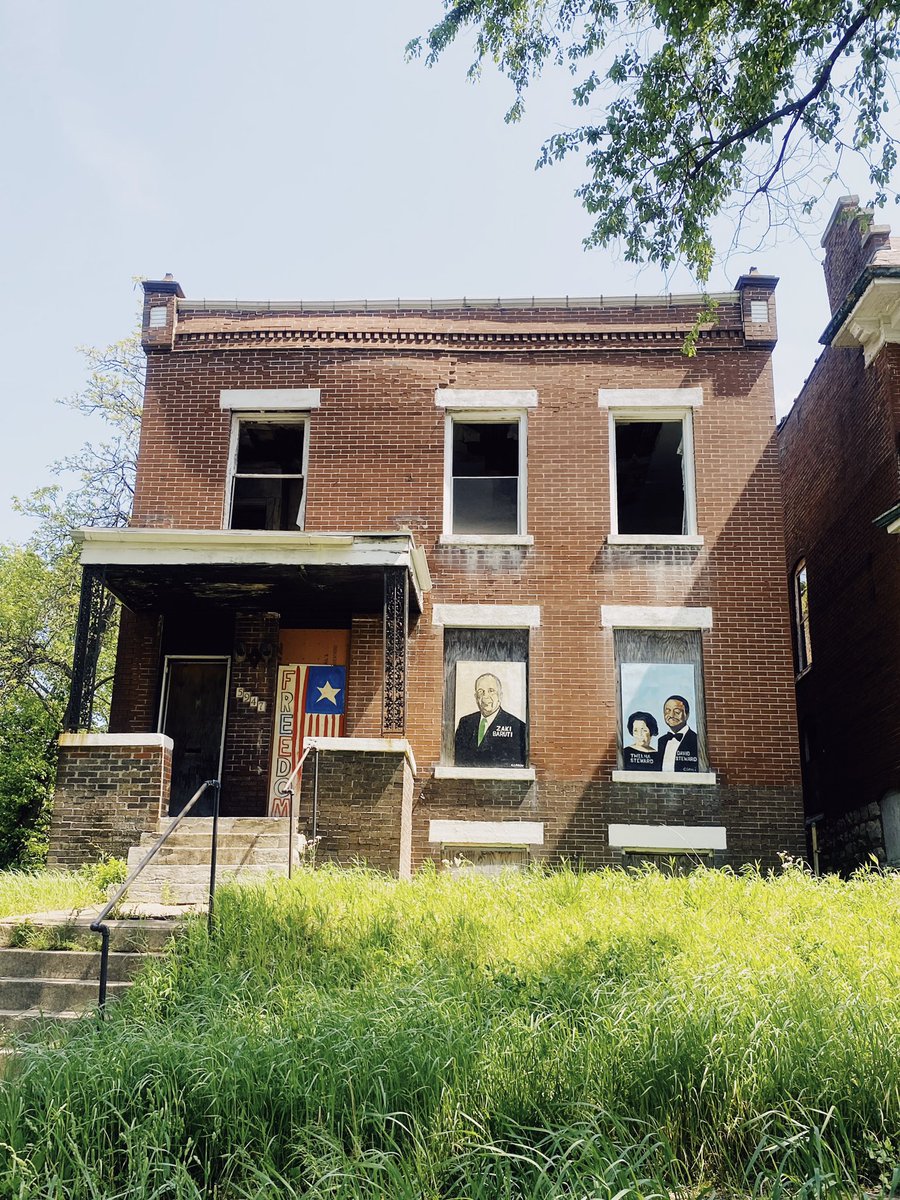 janae_brittney's tweet photo. I think my hometown STL shows the beauty of taken something abandon and turning it into beautiful art. Idk why I love these homes.
Shot on @Apple #iphone11plus https://t.co/0ayh1jmgTm