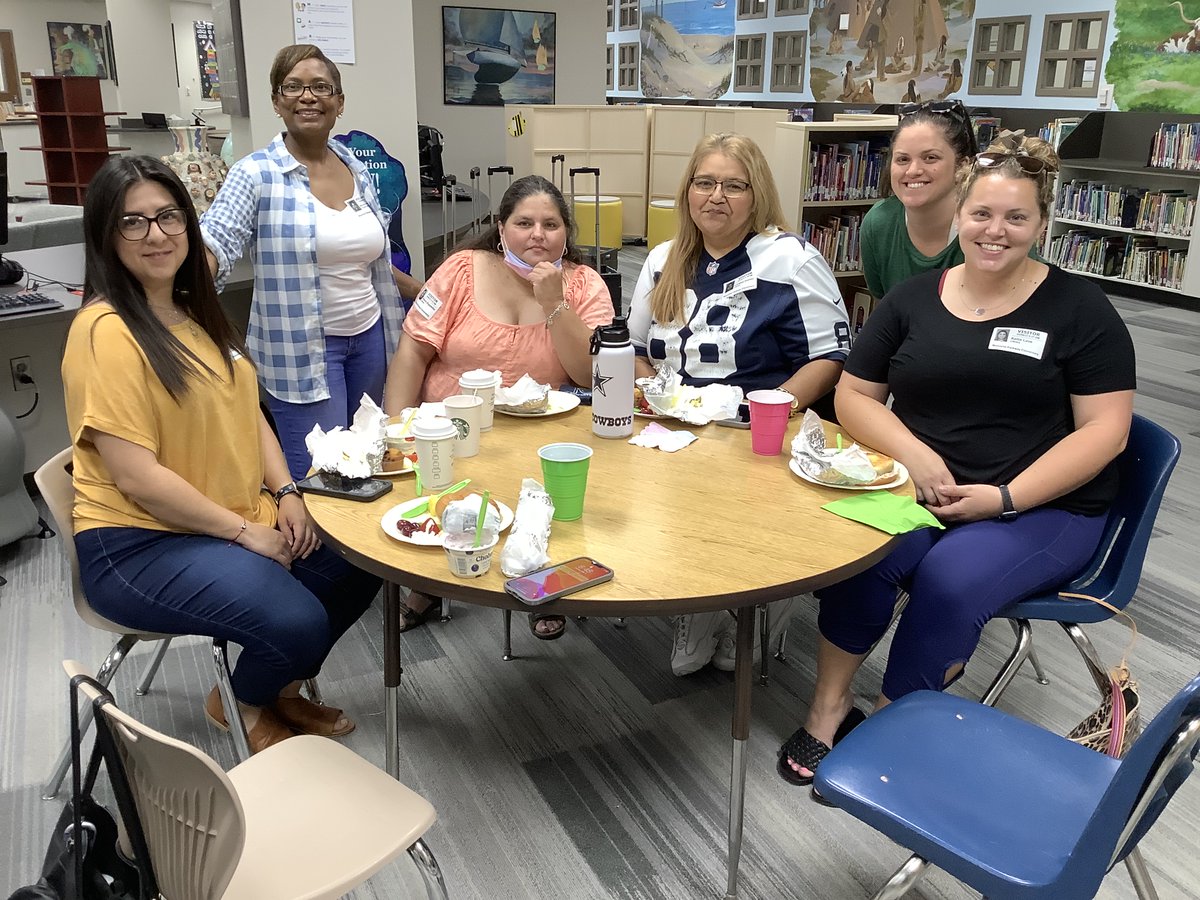 MPElemSchool's tweet photo. MPE PTA Volunteer Luncheon. Thank you PTA, we appreciate the countless hours and task you accomplish for all our MPE Panthers. We love you. #MPEPTA @MPElemSchool @thspig #MPEweareone #MPEweare1 @MrsPalestina @MsKarlaSanchez1 https://t.co/BtPFPrgsh1