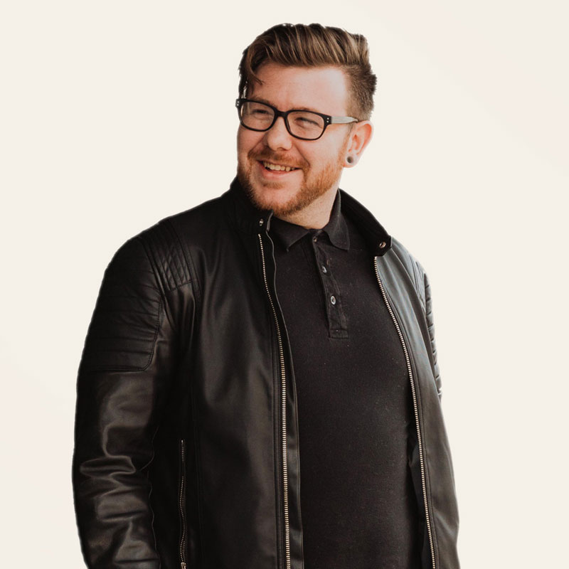 Registration is OPEN for Aeric Wallace! 

Aeric is a local Pastor, creative entrepreneur &amp; public speaker. He’ll be asking &amp; answering two questions he's heard more in the last two years than ever before, “Why me? Why now?” 

Register at CreativeMornings.com/OMA

#CMNow