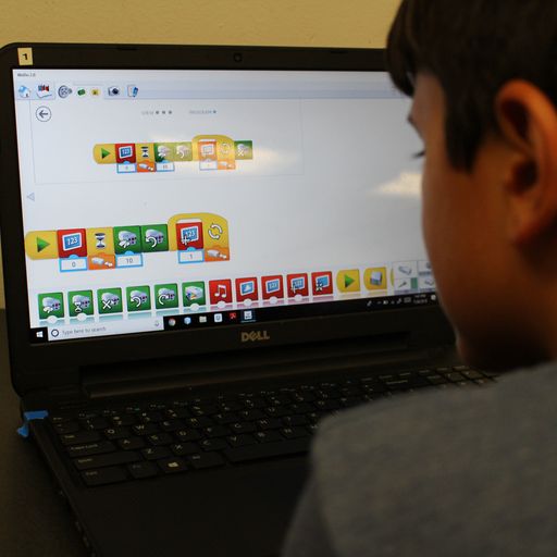 launchmath's tweet image. Do you want to build your own robot? Do you want to program it to move? You're in luck! Those are exactly the kinds of activities we love to do here at Launch! Sign up for one of our STEM programs or one of our week-long camps this summer for all kinds of science fun! #stemnyc