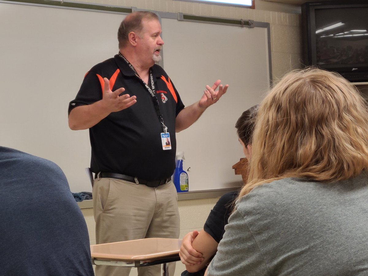 CCCHS_Tigers's tweet photo. Mr. Squires spoke with seniors in government class about interacting appropriately with law enforcement. #realworldapplications #LifeLessons #usd379 https://t.co/XT2mCT7d3v