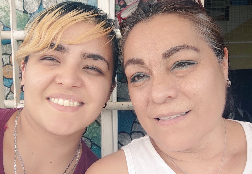 I love this strong, smart and beautiful women to death! Even though I've had my mistakes and may have not been the best daughter all the time, she has always been then when I need her the most and I'd give anything to see her happy💓 @SolizStrong
