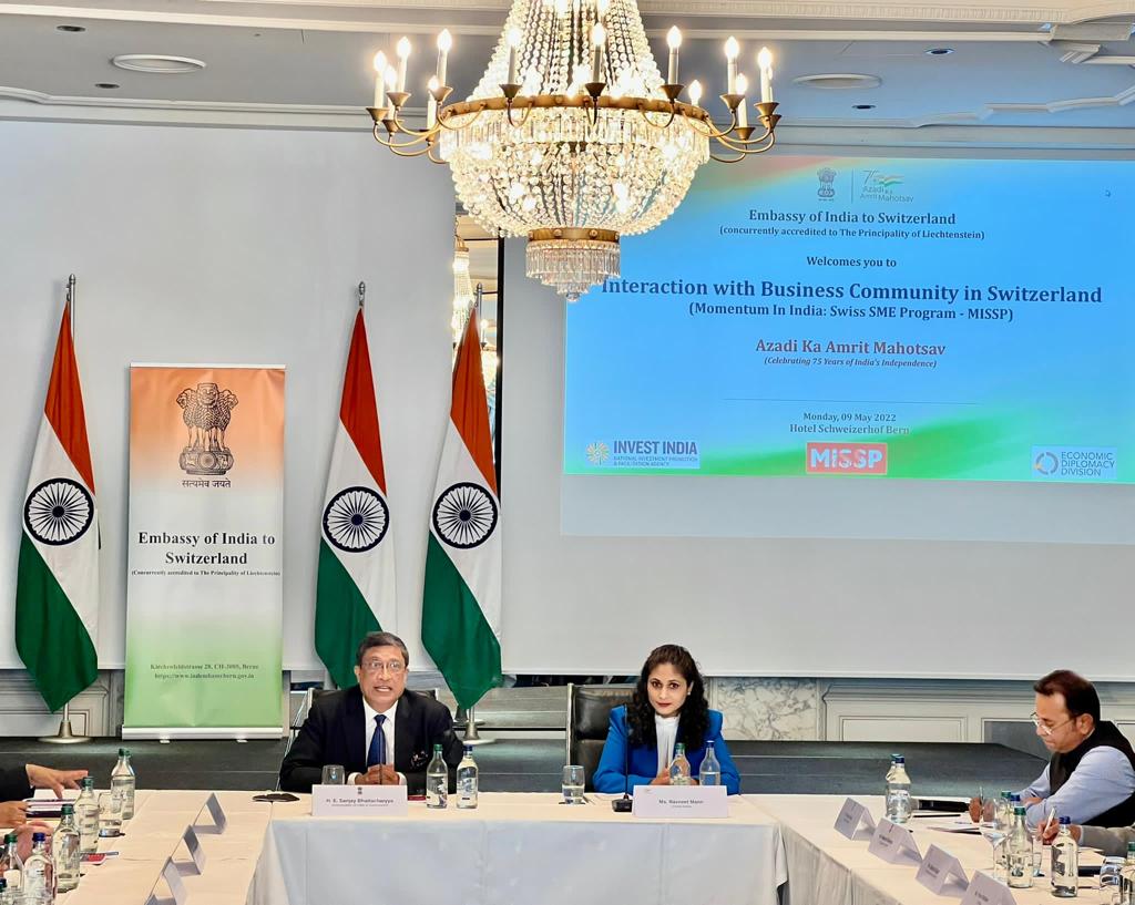 IndiainSwiss's tweet photo. Ambassador Sanjay Bhattacharyya, Ms. Ravneet Mann, VP, #InvestIndia met business leaders from Swiss #SME companies during MISSP Networking Event organized by Embassy &amp; discussed about transformation of #India as global business hub.

@MEAIndia @SecySanjay @makeinindia https://t.co/7VlITN5nij