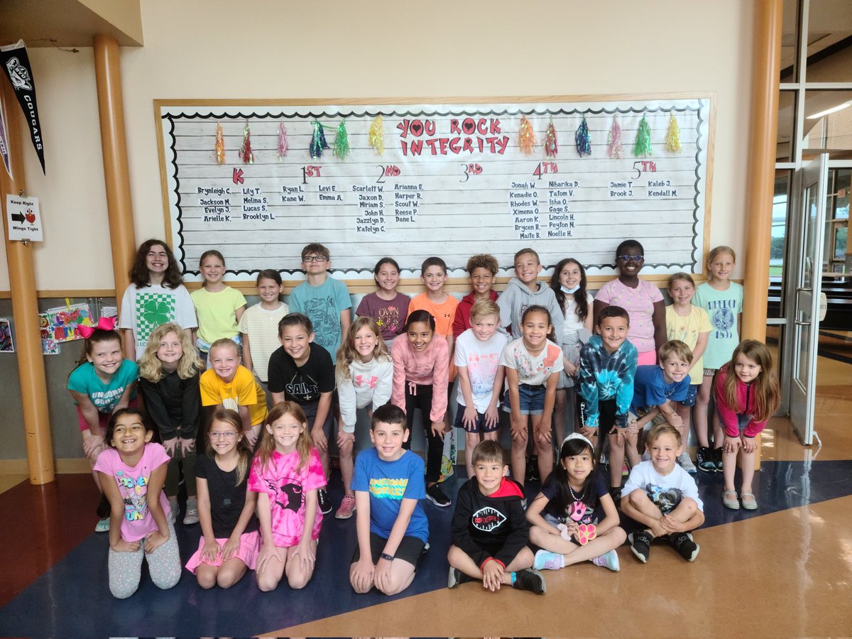 HmeCounselor's tweet photo. Our HME Cardinals who were recognized by their teacher for shopping integrity.  Keep walking those character traits.
@HmeCounselor #CardinalsHaveCharacter https://t.co/a7Rcn7v8sf