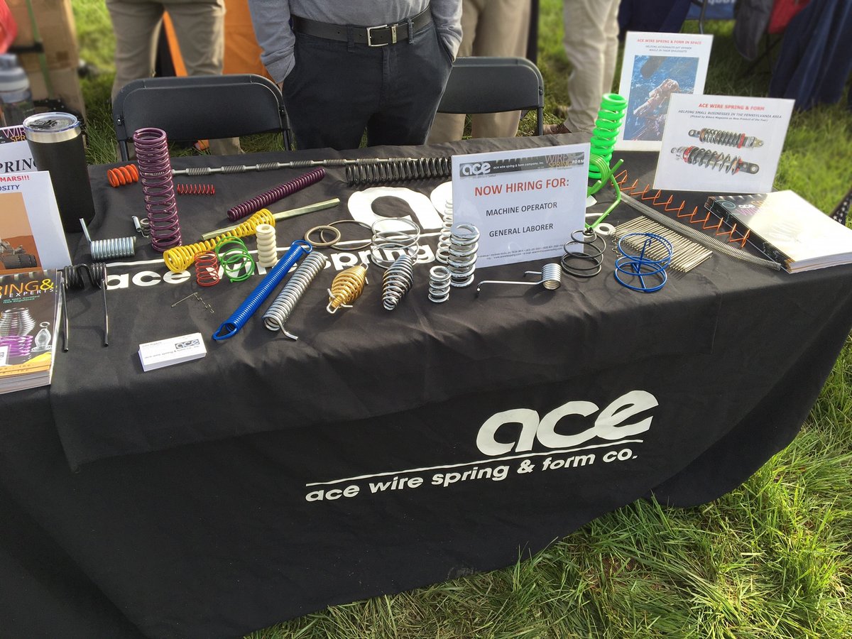 CustomSprings's tweet photo. Ace Wire Spring &amp; Form recently exhibited at the Rosedale Technical College Career Fair - searching for people who want to have a career in the spring manufacturing industry. 

https://t.co/aLmChpCKyC https://t.co/tJbwB09HQg