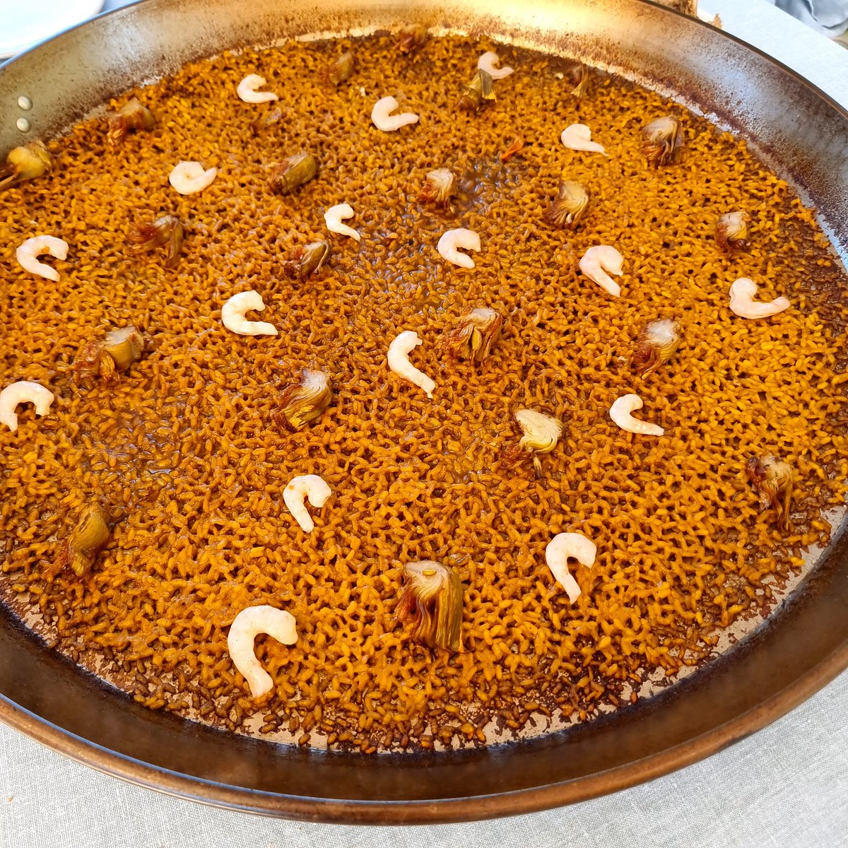 sitioparapostre's tweet photo. Y este arroz con alcachofas y gambas blancas de #Ibiza en #CanDom @canitasmaite 
Brutal!! https://t.co/asAYY61LWX