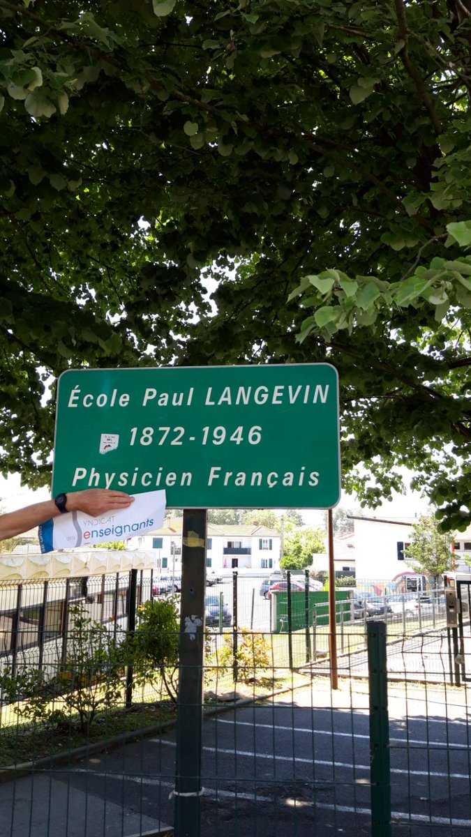 SEUNSA64's tweet photo. Aujourd'hui les équipes du SE-Unsa 64 à la rencontre des collègues  des écoles de #Boucau  #SyndicatUtile #AgirAvecVous
👉 Mouvement 2022
👉 promotions
👉 École inclusive
👉 #AESH 
👉 Direction d'école
👉 École maternelle https://t.co/NwMeEiQyih