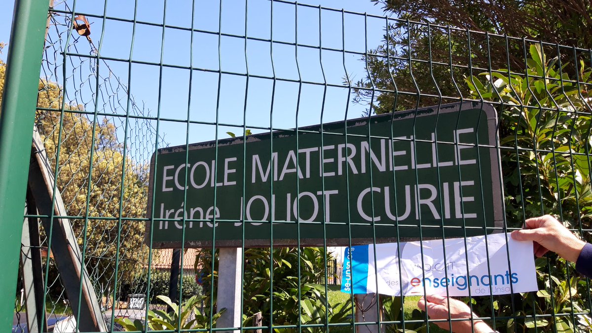 SEUNSA64's tweet photo. Aujourd'hui les équipes du SE-Unsa 64 à la rencontre des collègues  des écoles de #Boucau  #SyndicatUtile #AgirAvecVous
👉 Mouvement 2022
👉 promotions
👉 École inclusive
👉 #AESH 
👉 Direction d'école
👉 École maternelle https://t.co/NwMeEiQyih