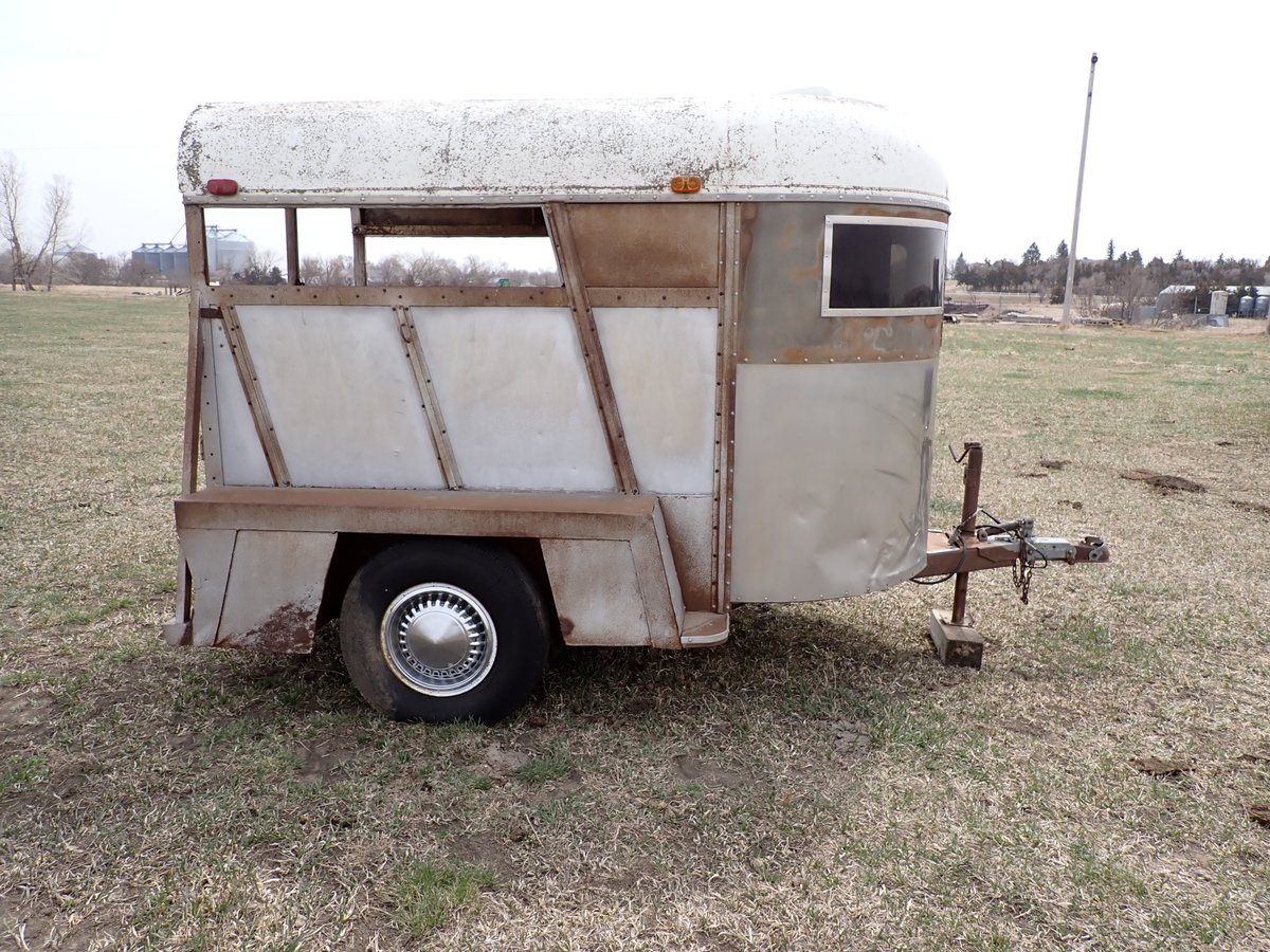 Judge19872's tweet photo. Has anyone seen one of these? Claim it was made by Wilson Trailers, #WilsonTrailers
@Prairiehauler
@silagechopper
https://t.co/17zkGOaEf1 https://t.co/pVhHJMNsF1
