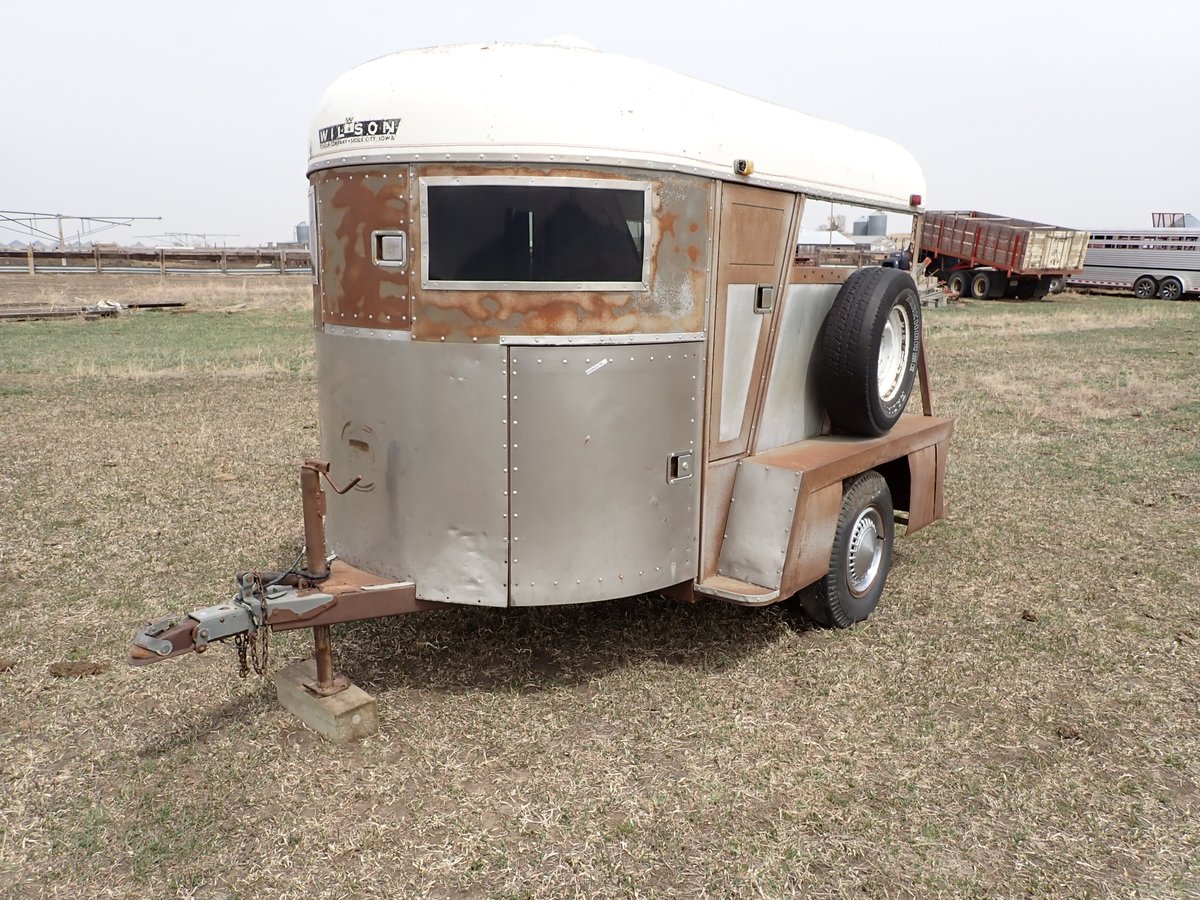 Judge19872's tweet photo. Has anyone seen one of these? Claim it was made by Wilson Trailers, #WilsonTrailers
@Prairiehauler
@silagechopper
https://t.co/17zkGOaEf1 https://t.co/pVhHJMNsF1