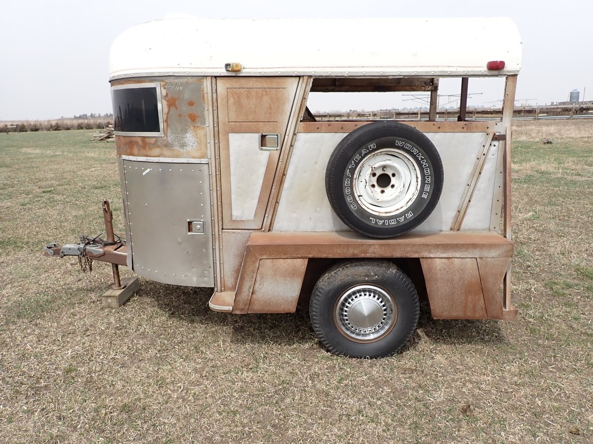 Judge19872's tweet photo. Has anyone seen one of these? Claim it was made by Wilson Trailers, #WilsonTrailers
@Prairiehauler
@silagechopper
https://t.co/17zkGOaEf1 https://t.co/pVhHJMNsF1